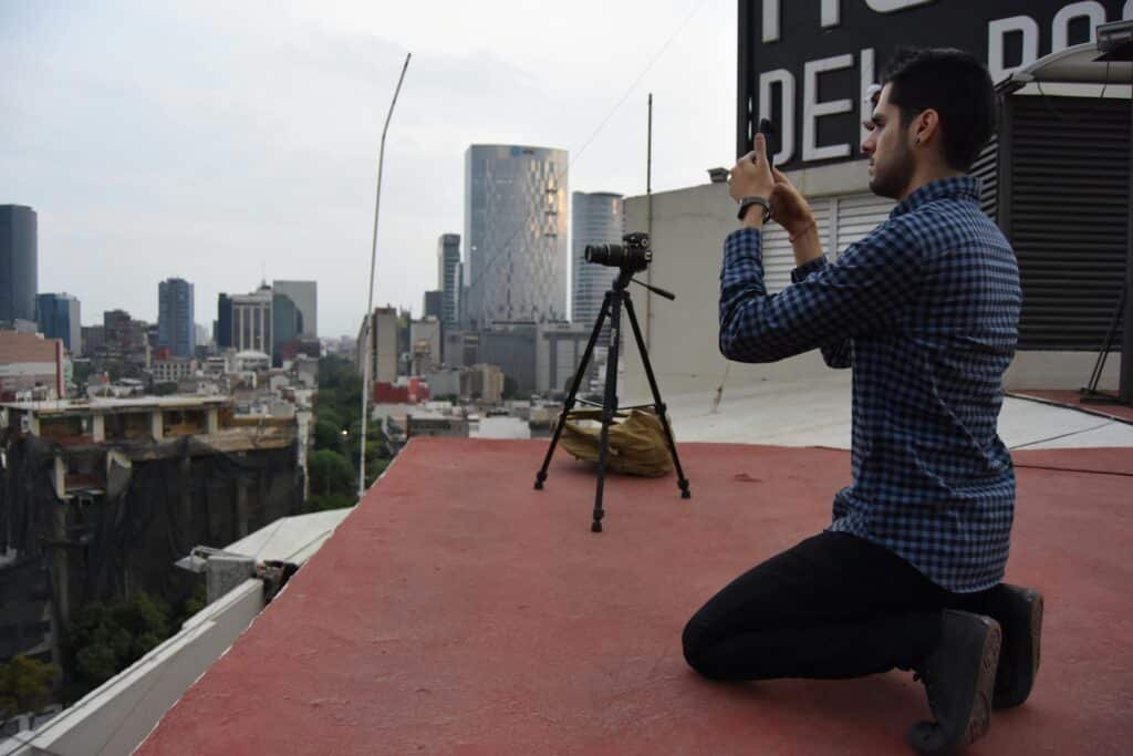 How to make money as a travel blogger with good pictures
